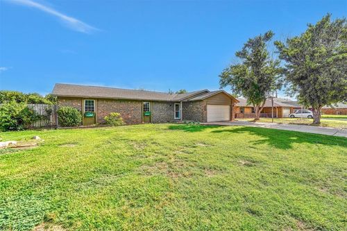 224 Quail Run N, Altus, OK, 73521 | Card Image