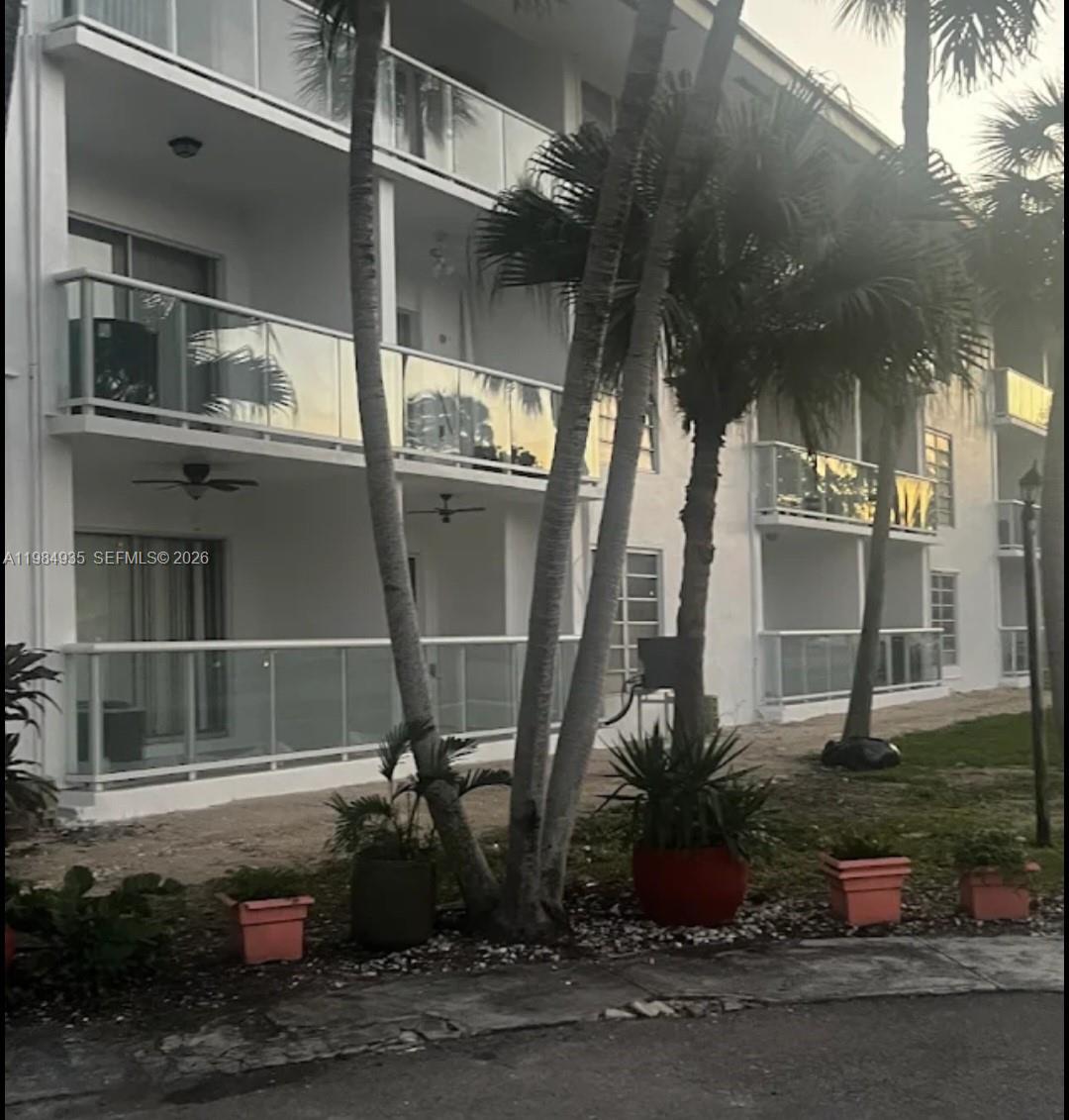 Residential Lease in North Miami Beach 4