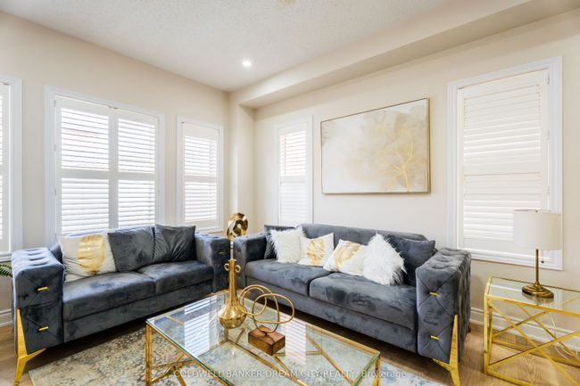 32 Charger Lane, House other with 8 bedrooms, 4 bathrooms and 2 parking in Brampton ON | Image 11