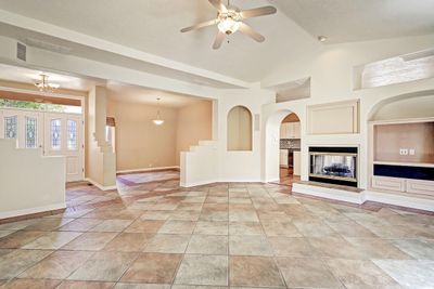 5808 Mimosa Place Ne, House other with 4 bedrooms, 3 bathrooms and null parking in Albuquerque NM | Image 2