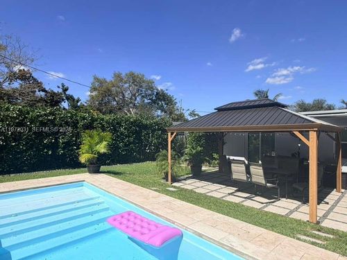 a-1430 Ne 149th St, Miami, FL, 33161 | Card Image