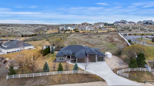 24710 Blessinger Rd, Star, ID, 83669-5201 | Card Image