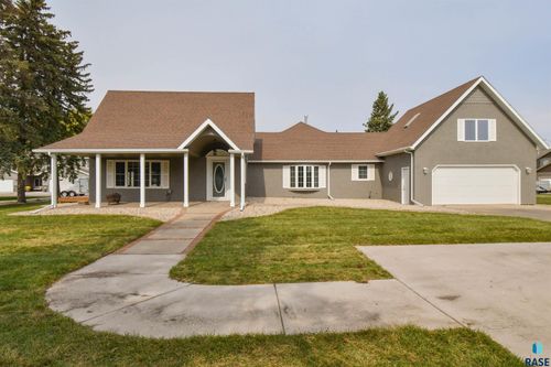 335 Vernon Dr Drive, Harrisburg, SD, 57032 | Card Image