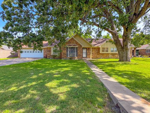 574 Ferndale Ln, Fairfield, TX, 75840-1904 | Card Image