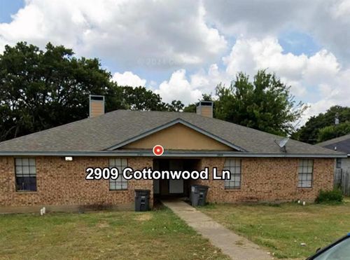 2909-2909 Cottonwood Ln, Balch Springs, TX, 75180-1478 | Card Image
