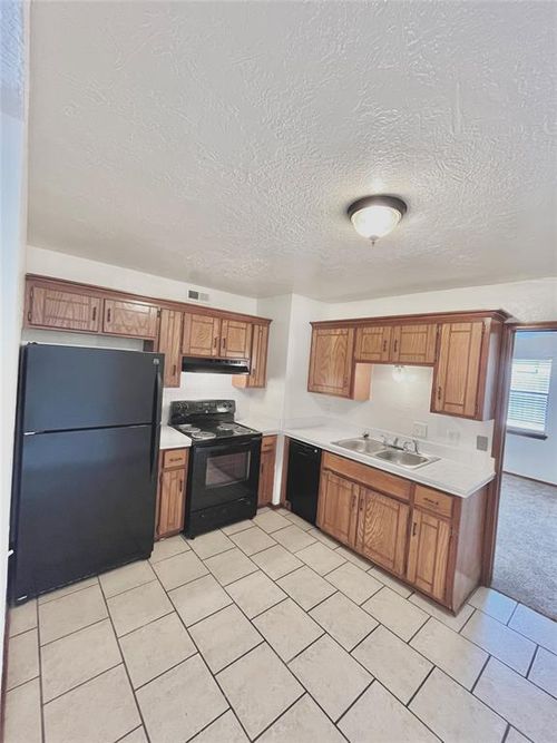 1c-1901 E Lindsey St, Norman, OK, 73071-1864 | Card Image