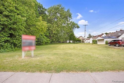 4901 Rosalie St, Dearborn, MI, 48126-2830 | Card Image