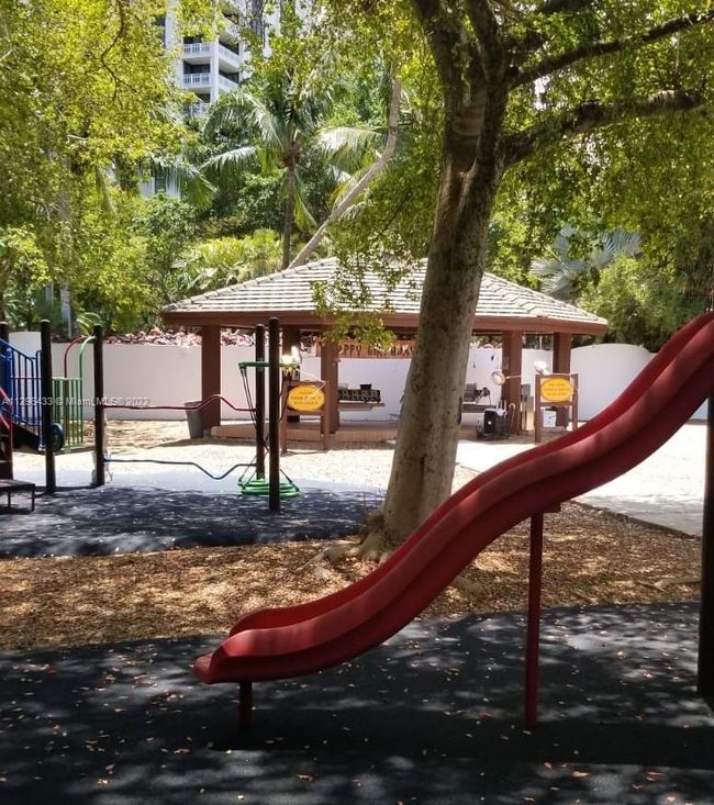 APT-1710 - 2000 Towerside Ter, Condo with 2 bedrooms, 2 bathrooms and null parking in Miami FL | Image 21