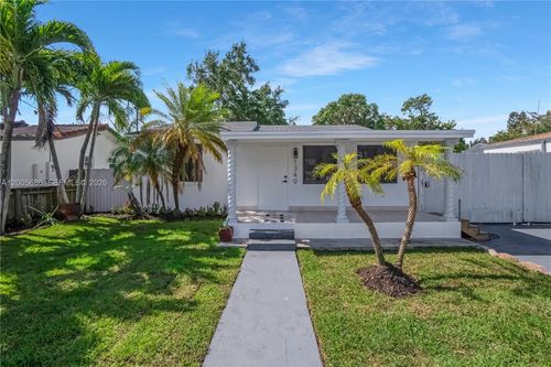 1340 Nw 52nd St, Miami, FL, 33142-3828 | Card Image
