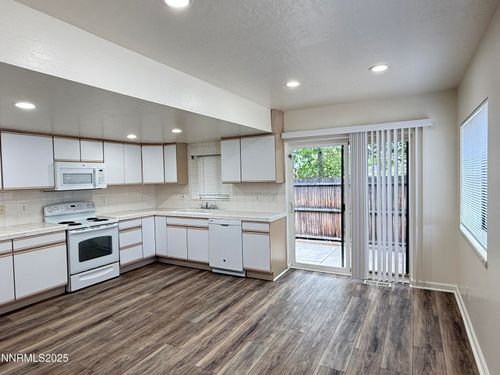 506 E Taylor St, Reno, NV, 89502-2538 | Card Image