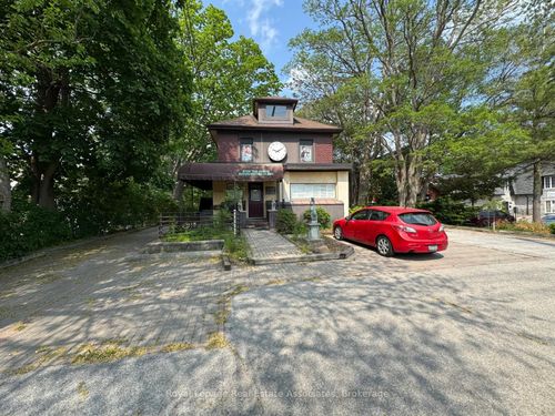 207-1553 Hurontario St, Mississauga, ON, L5G3H7 | Card Image