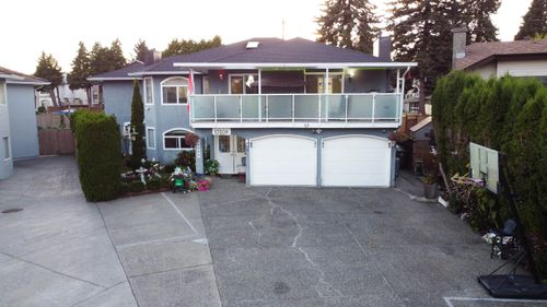 13208 66a Ave, Surrey, BC, V3W8E3 | Card Image