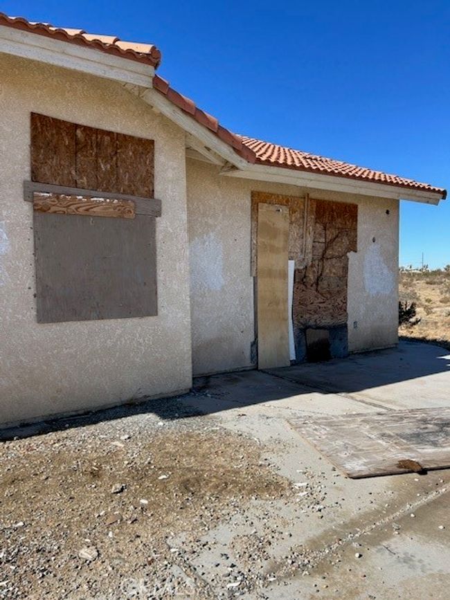 6502 La Mesa Rd, House other with 10 bedrooms, 6 bathrooms and 6 parking in Phelan CA | Image 14