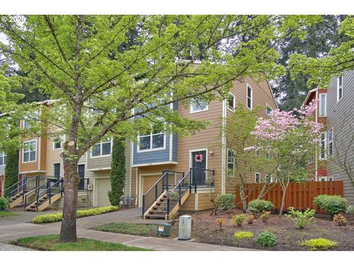 8638 Ne Adlington St, Hillsboro, OR, 97006-7604 | Card Image