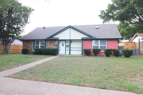 1601 Melrose St, Garland, TX, 75042-4218 | Card Image