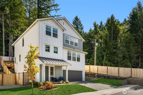 12812 Jammer Pl Nw, Silverdale, WA, 98383-6040 | Card Image