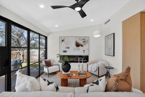 5406 Buffalo Pass, Austin, TX, 78745-2708 | Card Image