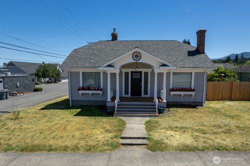815 S Oak, Port Angeles, WA, 98362 | Card Image