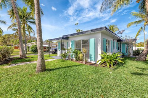 325 De Carie St, Delray Beach, FL, 33444-4305 | Card Image