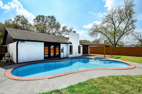 5850 Duxbury St, Houston, TX, 77035-4211 | Card Image