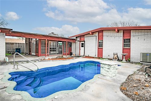 123 E Janin Cir, Portland, TX, 78374-1409 | Card Image