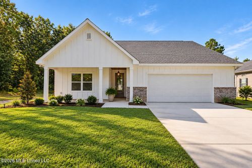 420 Gladstone St, Bay Saint Louis, MS, 39520-2213 | Card Image