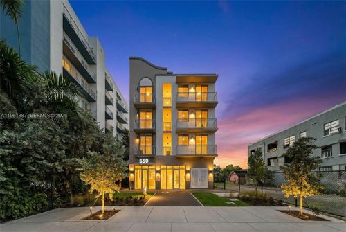 unit-405-650 Sw 1st St, Miami, FL, 33130-1397 | Card Image