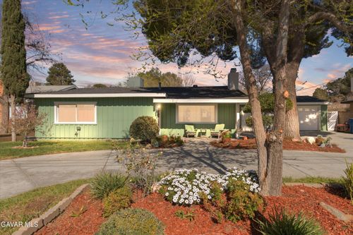 4817 Quartz Hill Rd, Quartz Hill, CA, 93536-2918 | Card Image