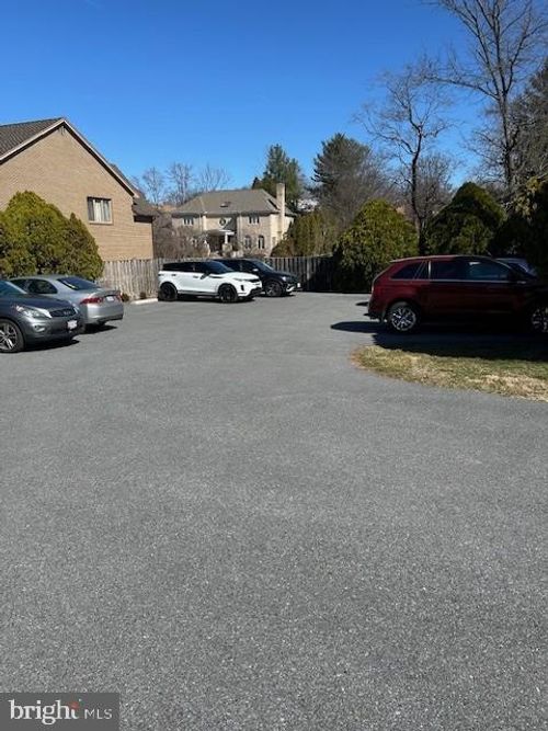 9901 River Rd, POTOMAC, MD, 20854-4337 | Card Image