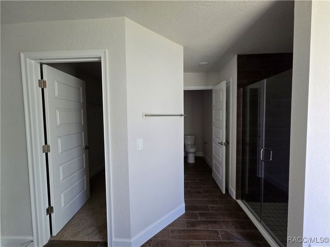 main bath and WIC | Image 14