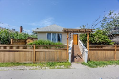 485 Bayberry Walk, Ocean Beach, NY, 11770-2013 | Card Image