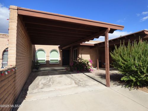 464 W Calle Lindero, Tucson, AZ, 85704-3918 | Card Image