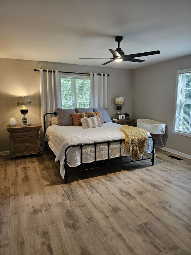 Look at all the room the master has to offer. | Image 20