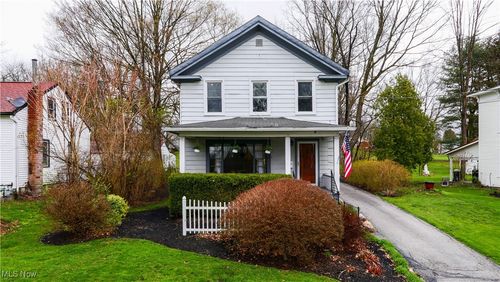 8293 Water St, Garrettsville, OH, 44231-1232 | Card Image