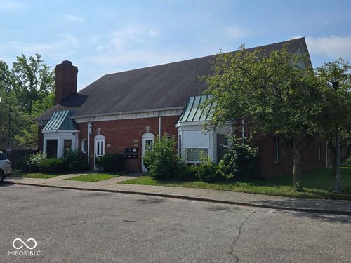 8185 E 21st St, Indianapolis, IN, 46219-2586 | Card Image