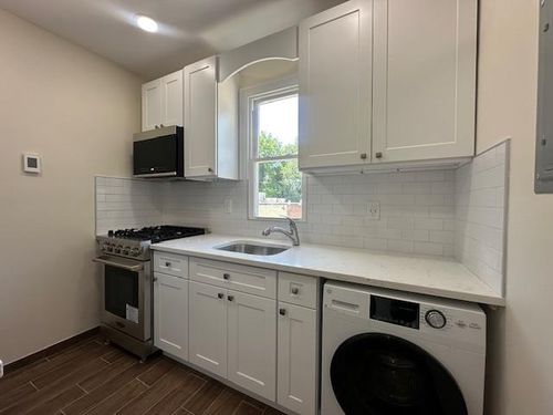apt-4-140 Wall St, Huntington, NY, 11743-2061 | Card Image