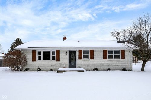 956 W 1085 N, Fountaintown, IN, 46130-9711 | Card Image