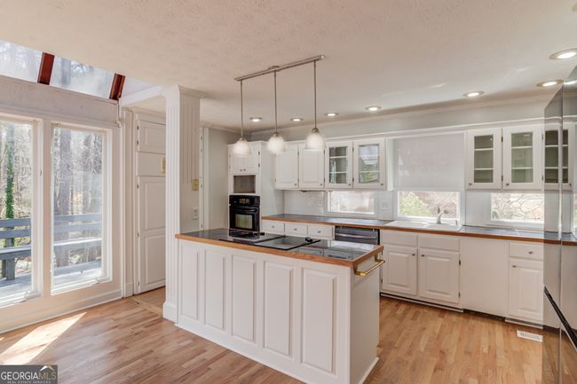 5284 Silver Creek Dr Sw, House other with 4 bedrooms, 5 bathrooms and null parking in Lilburn GA | Image 10