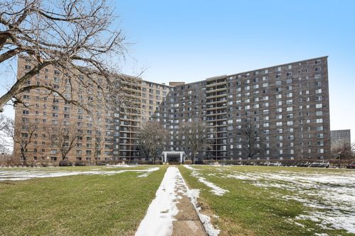 1213-7141 N Kedzie Ave, Chicago, IL, 60645-5814 | Card Image