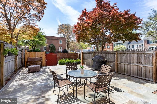 6737 Baron Rd, Townhouse with 4 bedrooms, 4 bathrooms and null parking in MCLEAN VA | Image 31
