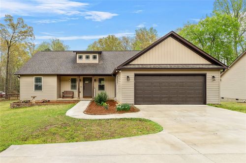 838 Conneross Rd, Townville, SC, 29689-2611 | Card Image