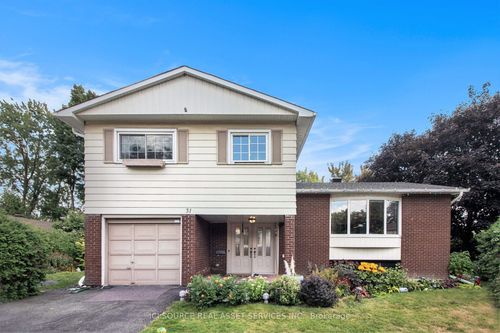 31 Wedgewood Cres, Gloucester, ON, K1B4B5 | Card Image