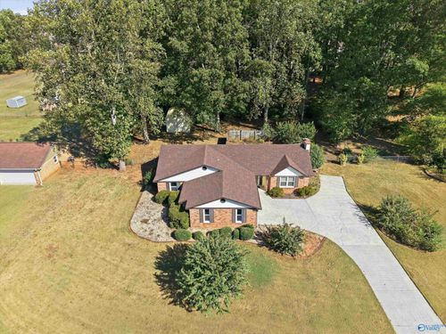 308 N Oxford Cir, Meridianville, AL, 35759-1930 | Card Image