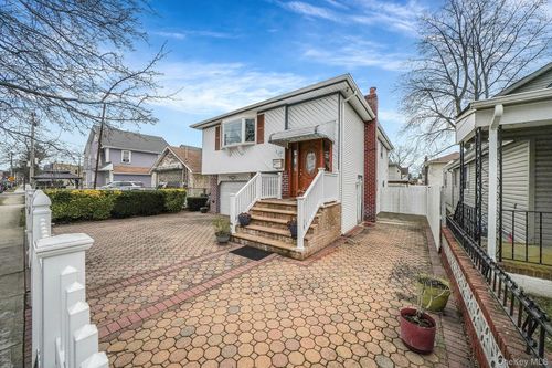 260 Yale St, Hempstead, NY, 11550-2808 | Card Image