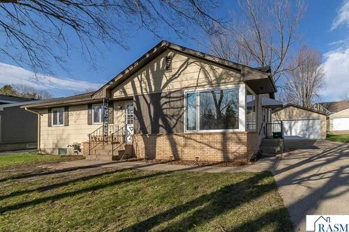 1810 N Garden St, New Ulm, MN, 56073-1558 | Card Image