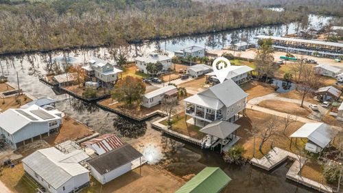 51 Childers Ln, Freeport, FL, 32439-6533 | Card Image