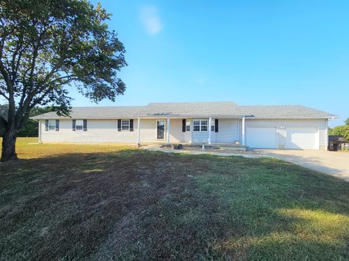 4215 E 320 Rd, El Dorado Springs, MO, 64744-4586 | Card Image