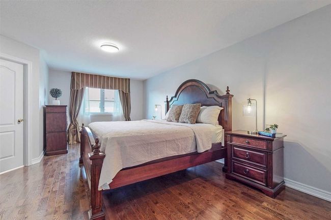 14 Ozner Cres, House attached with 3 bedrooms, 4 bathrooms and 5 parking in Woodbridge ON | Image 11