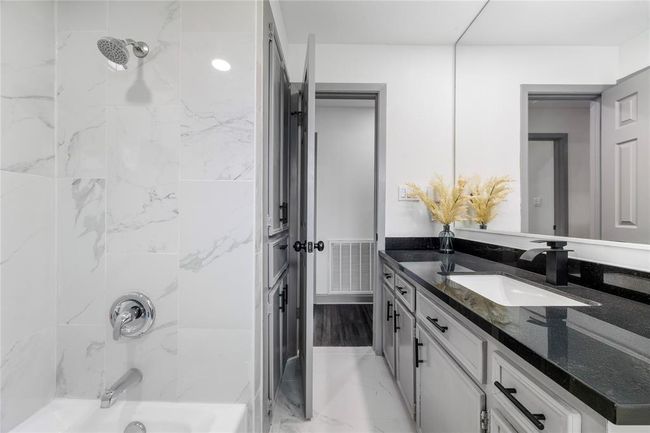 702 Pennington St, House other with 3 bedrooms, 2 bathrooms and 2 parking in Houston TX | Image 22