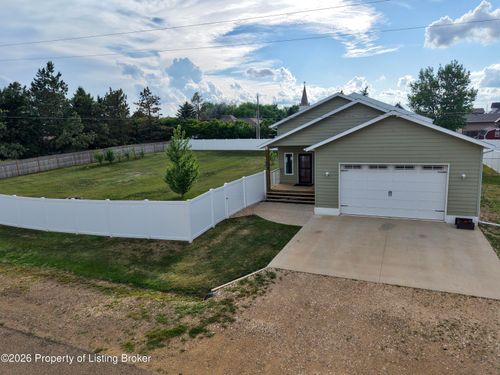 210 B St S, Richardton, ND, 58652-7137 | Card Image